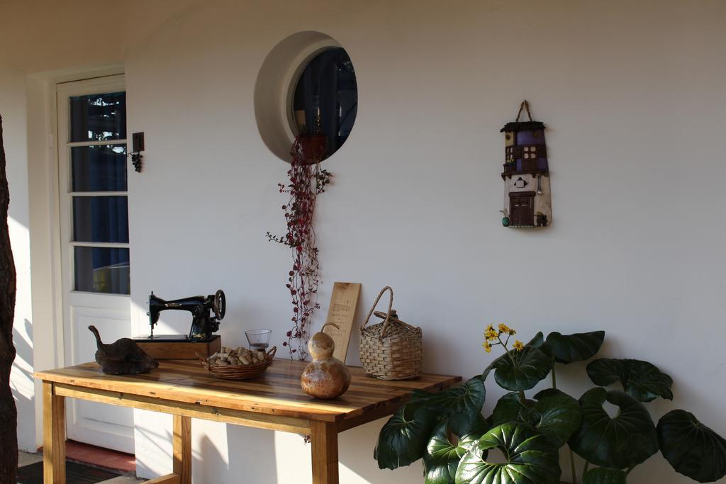 Hostal Petit Verdot Santa Cruz Exterior photo