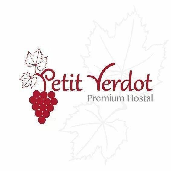 Hostal Petit Verdot Santa Cruz Exterior photo